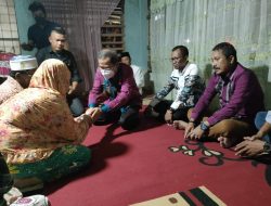 Wabup Parimo Berikan Santunan Kepada Keluarga Korban Penembakan