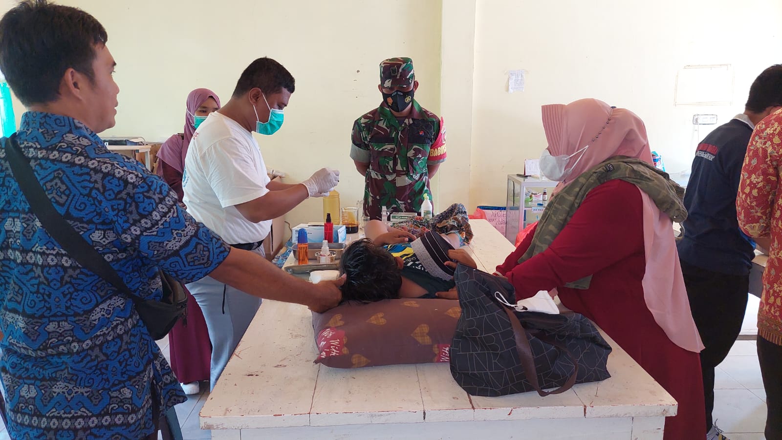 HUT Ke-48 Tahun, DPD PPNI Parimo Gelar Sunatan dan Vaksinasi Massal