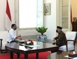 Presiden Silaturahmi dengan Wapres di Istana Merdeka