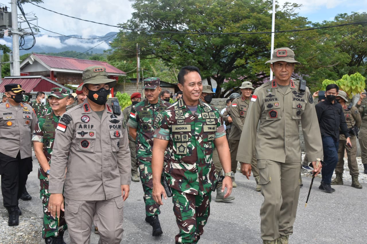 Panglima TNI Berkunjung ke Poskotis Operasi Madago Raya di Poso