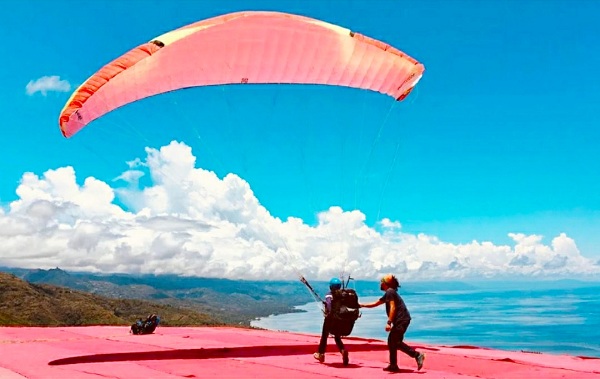 Pendaftar Kejuaraan Paralayang Internasional di Parimo Minim