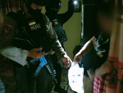 Polres Banggai Geledah Rumah Pengedar Miras di Luwuk Selatan