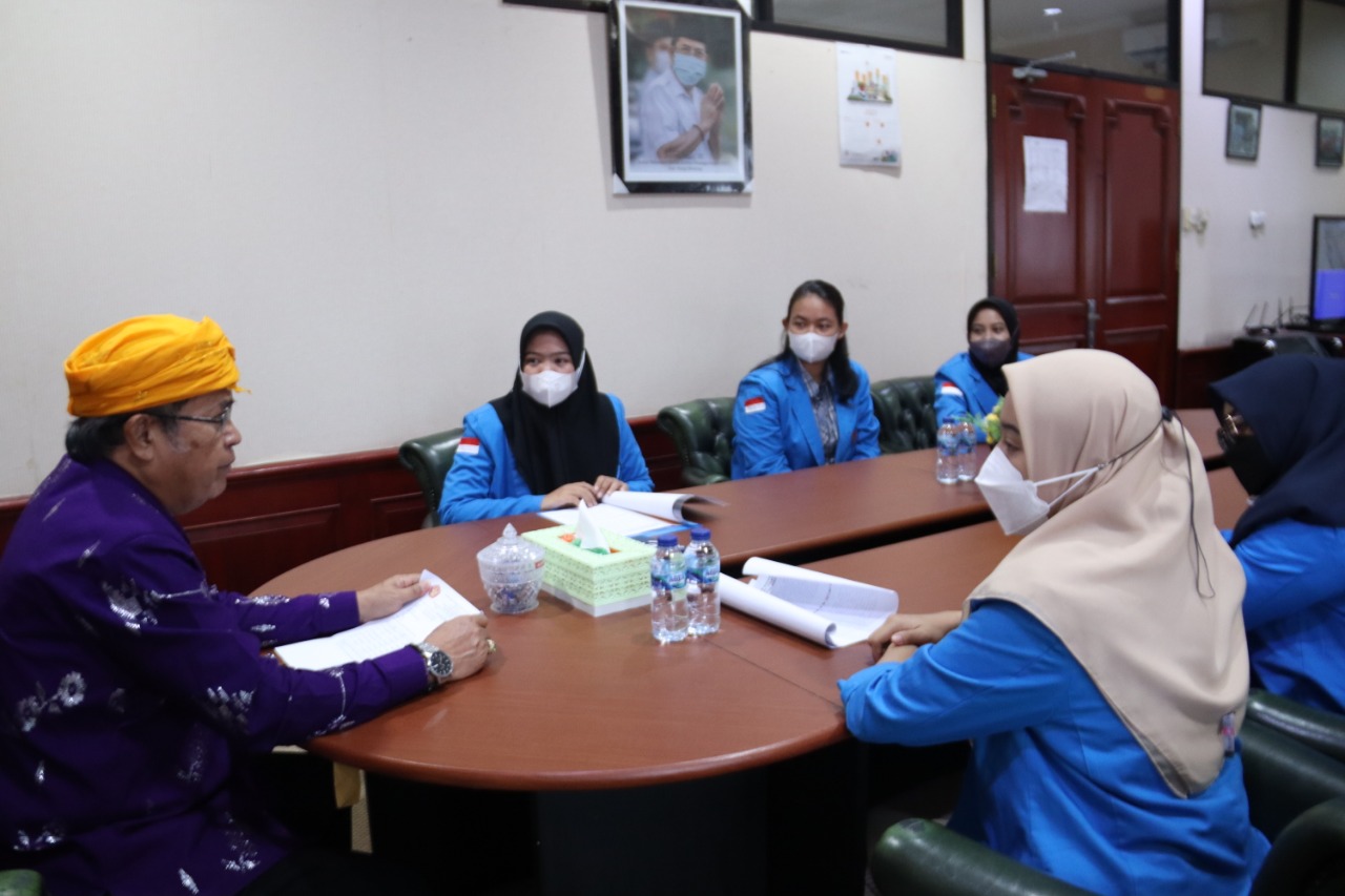 Mahasiswa UNTAD Study Penelitian Advokat Kesehatan di Parimo