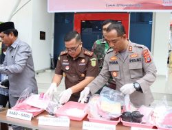 Kejari Banggai Musnahkan 151, 7129 Gram Sabu dan 4.800 Obat-obatan