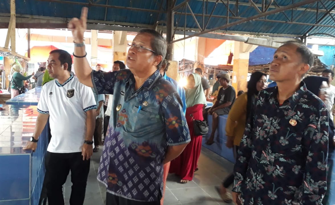Wabup Badrun Resmikan Lapak Ikan di Pasar Sentral Parigi