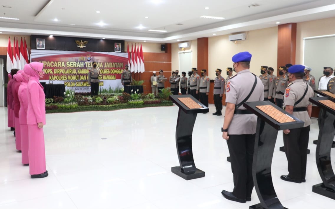 PJU dan Kapolres di Jajaran Polda Sulteng Dilantik