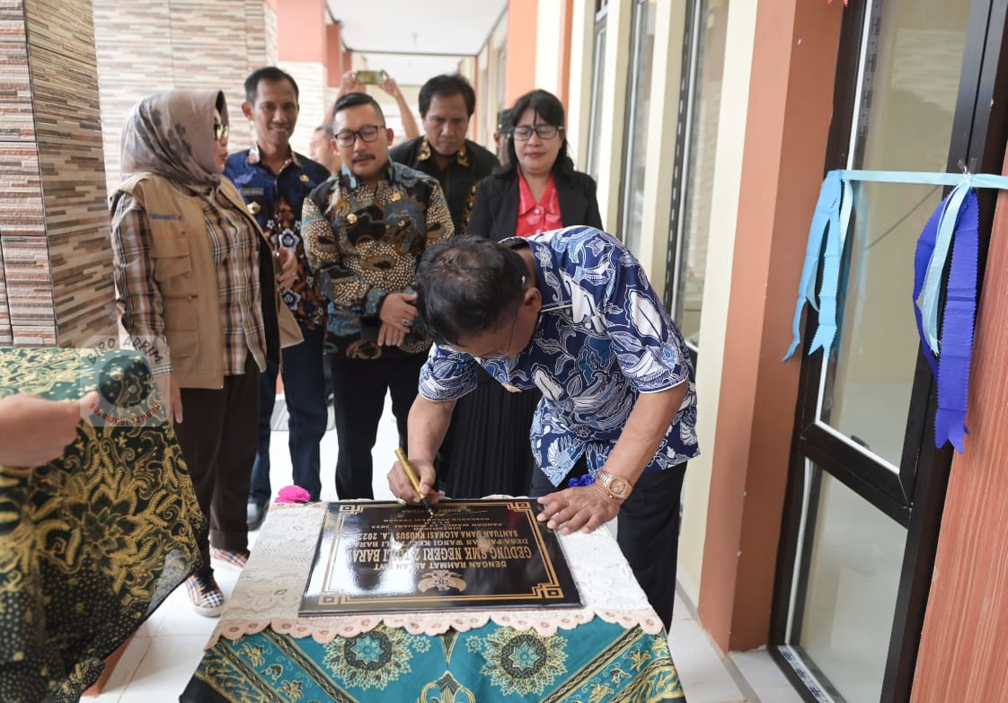 Gubernur Sulteng Resmikan Gedung Baru SMK Negeri 2 Toili Barat