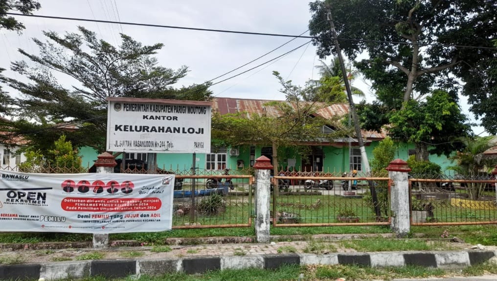 Kelurahan Loji di Parimo Masih Tempati Gedung Tua