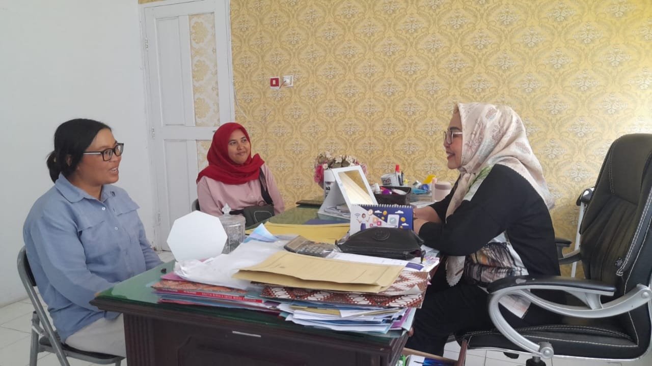 Kelompok Usaha Gula Semut Keluhkan Voltase Listrik Tak Stabil