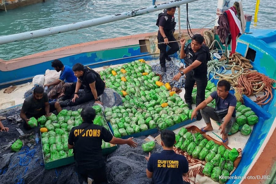 DJBC dan BNN Sita 306 Bungkus Sabu di Perairan Samudra Hindia