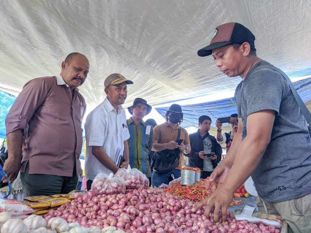 Sekda Sigi Pantau Ketersediaan Pangan di Pasar Tradisional