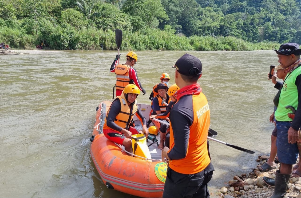 Tim SAR Cari 2 Bocah Hanyut Saat Bermain di Sungai Sigi