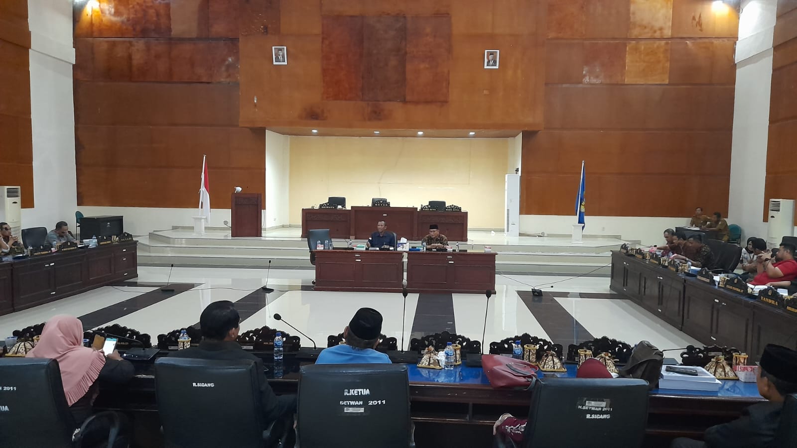 Tak Terima Diberhentikan Bupati, 5 Pejabat Mengadu ke DPRD Parimo
