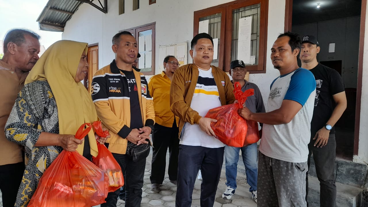 Bantu Korban Banjir, Kader Hanura Salurkan 325 Paket Sembako