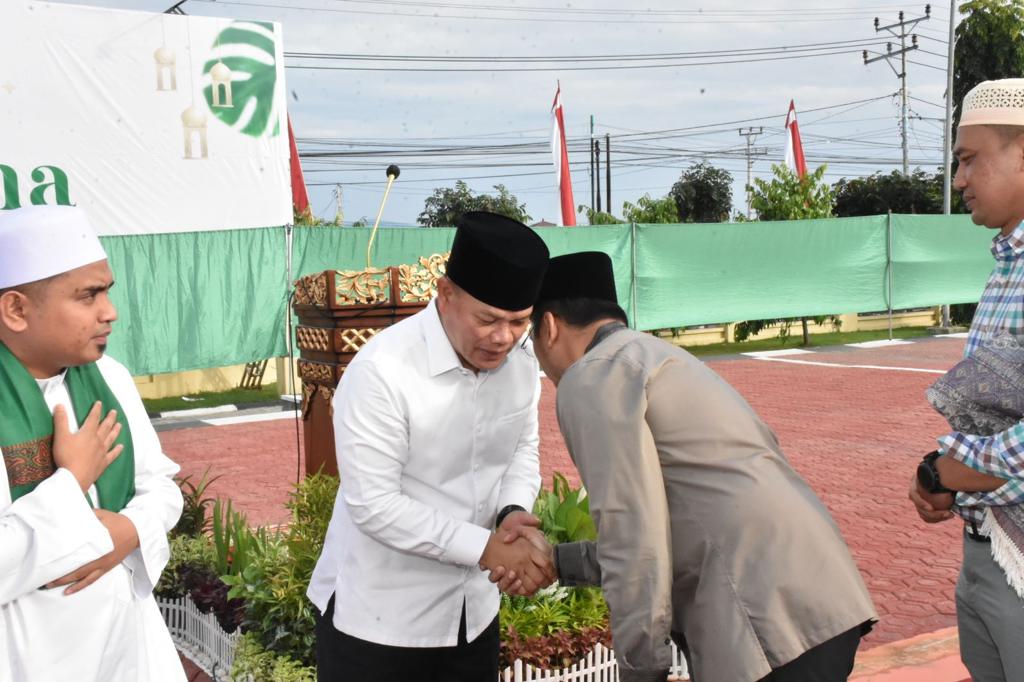 Polda Sulteng Laksanakan Sholat Idul Adha, Kurbankan 143 Sapi dan 36 Kambing