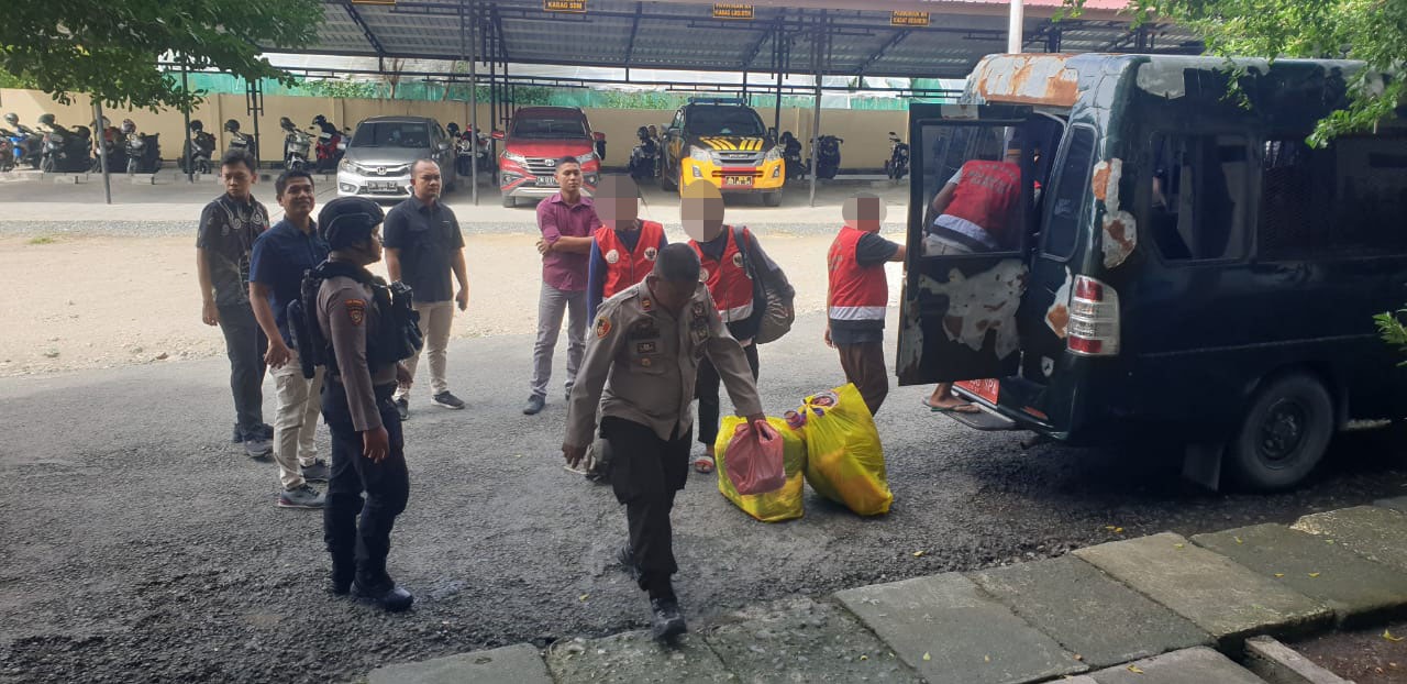 16 Tahanan Rutan Polres Banggai Pindah ke Lapas Kelas IIB Luwuk