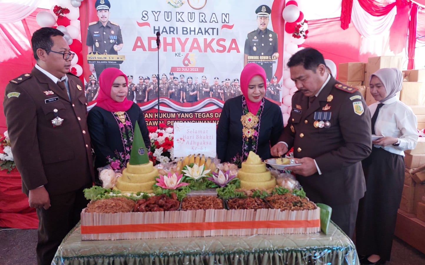 Peringati Hari Bhakti Adhyaksa ke-63, Kejari Parimo Gelar Syukuran