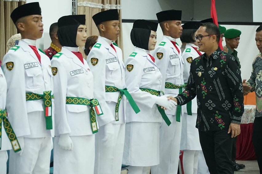 Wabup Samuel Kukuhkan Paskibraka Kabupaten Sigi