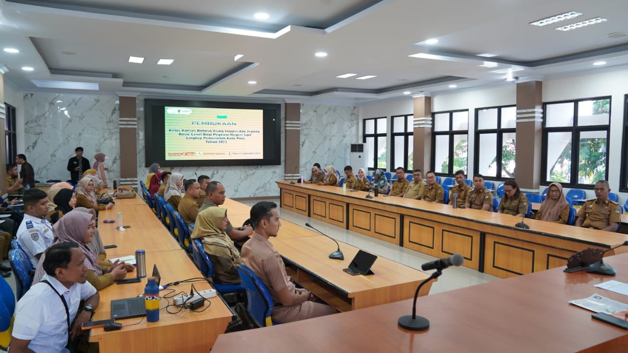 Pemkot Palu Fasilitasi 45 ASN Kursus Bahasa Asing