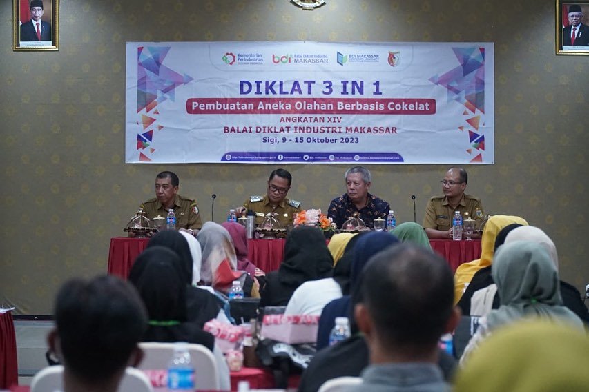 Disperindag Sigi Gelar Diklat 3 In 1 Pembutan Aneka Olahan Cokelat