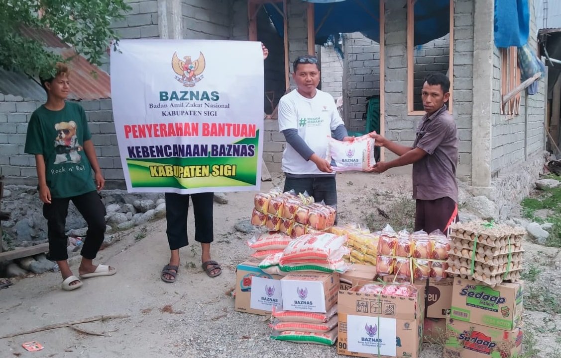 BAZNAS SIGI Bantu Warga Terdampak Banjir di Desa Sambo