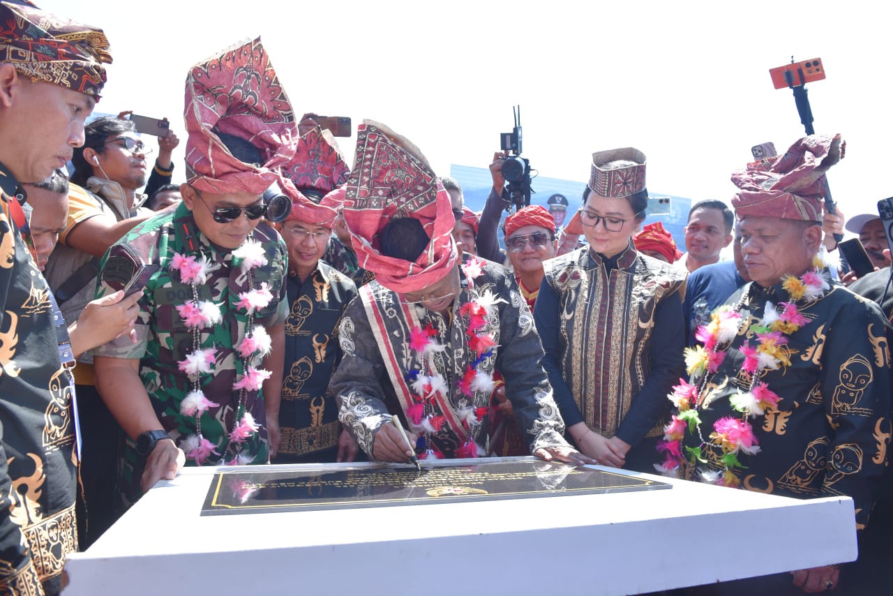Gubernur Rusdy Mastura Canangkan Sulawesi Tengah Negeri Seribu Megalit