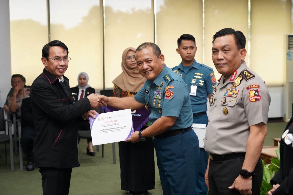 Bupati Irwan Terima Sertifikat KPPD dari Gubernur Lemhannas