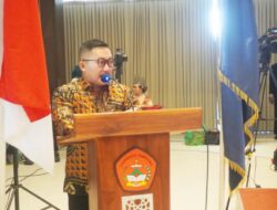 Hadiri Wisuda Universitas Tompotika Luwuk, Begini Pesan Bupati Amirudin