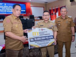 Wagub Sulteng Serahkan Bantuan Gercep Gaskan Berdaya di Banggai