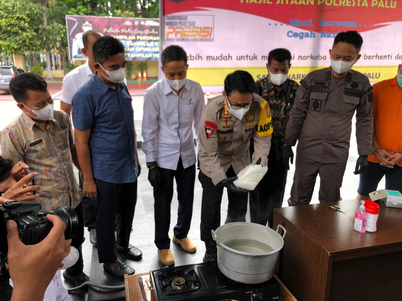 Polresta Palu Musnakan Barang Bukti 1.673.27 Gram Sabu