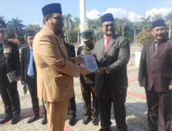 Hari Pahlawan Nasional, Pj Bupati Parimo Bagikan Buku Perjuangan Tombolotutu
