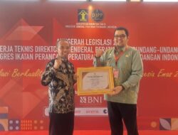 Pemda Parimo Raih Penghargaan Anugerah Legislasi 2023