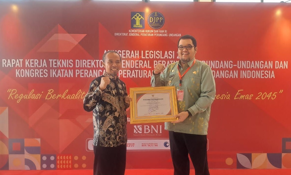 Pemda Parimo Raih Penghargaan Anugerah Legislasi 2023