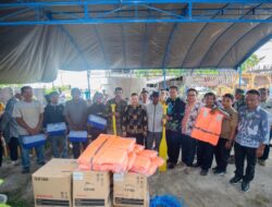 11 Kelompok Nelayan di Banggai Terima Bantuan Sarana Perikanan Tangkap