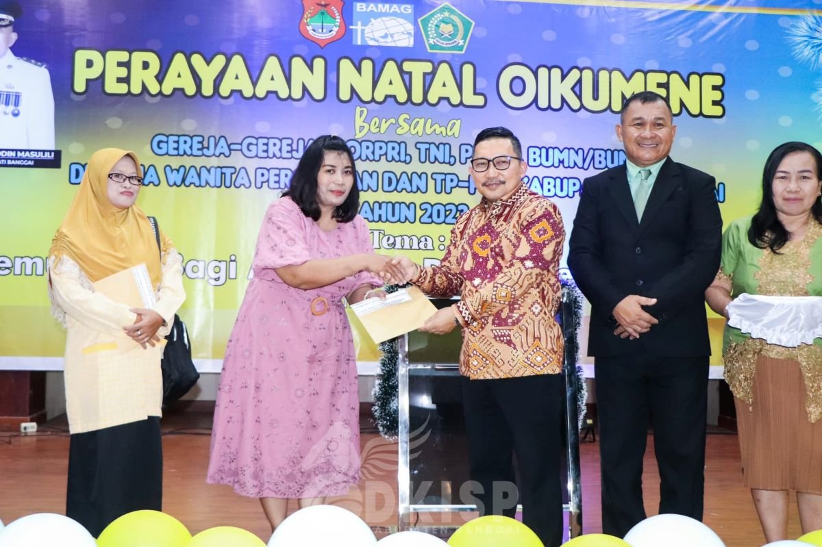 Hadiri Perayaan Natal Oikumene, Bupati Amirudin: Kebersamaan Itu Penting