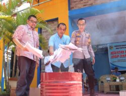 Pj Bupati Parimo Hadiri Pemusnahan 1.979 Arsip Inaktif