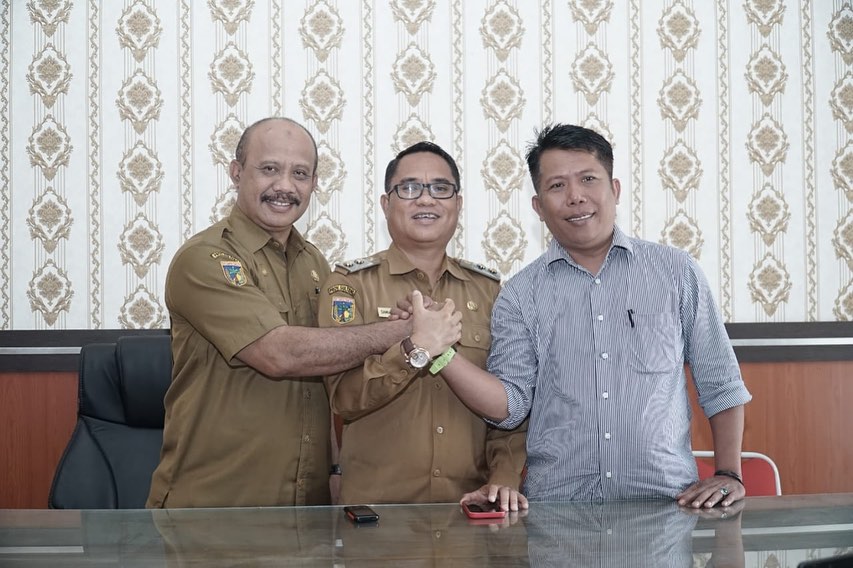 Pemda Sigi dan Perusahaan Pertambangan Pasir Tekan Perjanjian Kerja Sama