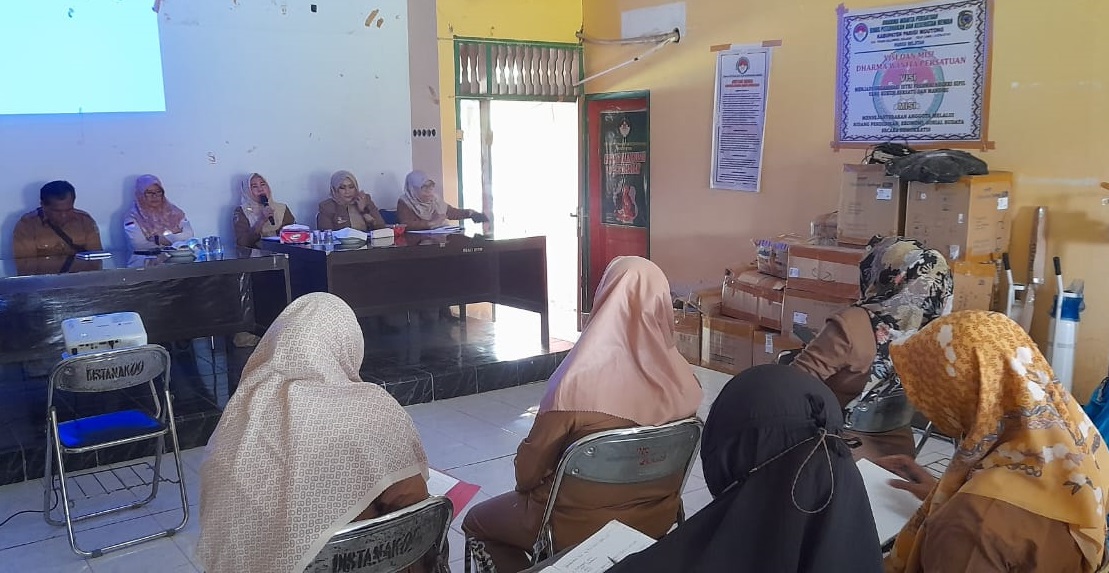 DISPKH Parimo Gelar Rakor Evaluasi Kinerja Penyuluh