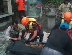 Diterjang Banjir, Tiga Wisatawan Hanyut, Satu Meninggal Dunia