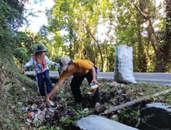 Sambut Penilaian Adipura, DLH Parimo Gelar Aksi Pungut Sampah