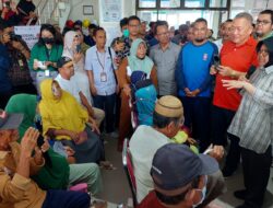 Penuhi Janji, Menteri Risma Tinjau Operasi Katarak Gratis di Parimo