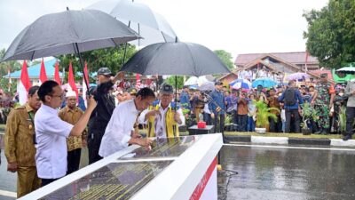 Presiden Jokowi Resmikan 15 Ruas IJD Senilai Rp330 Miliar di Sulteng Presiden Jokowi Resmikan 15 Ruas IJD Senilai Rp330 Miliar di Sulteng