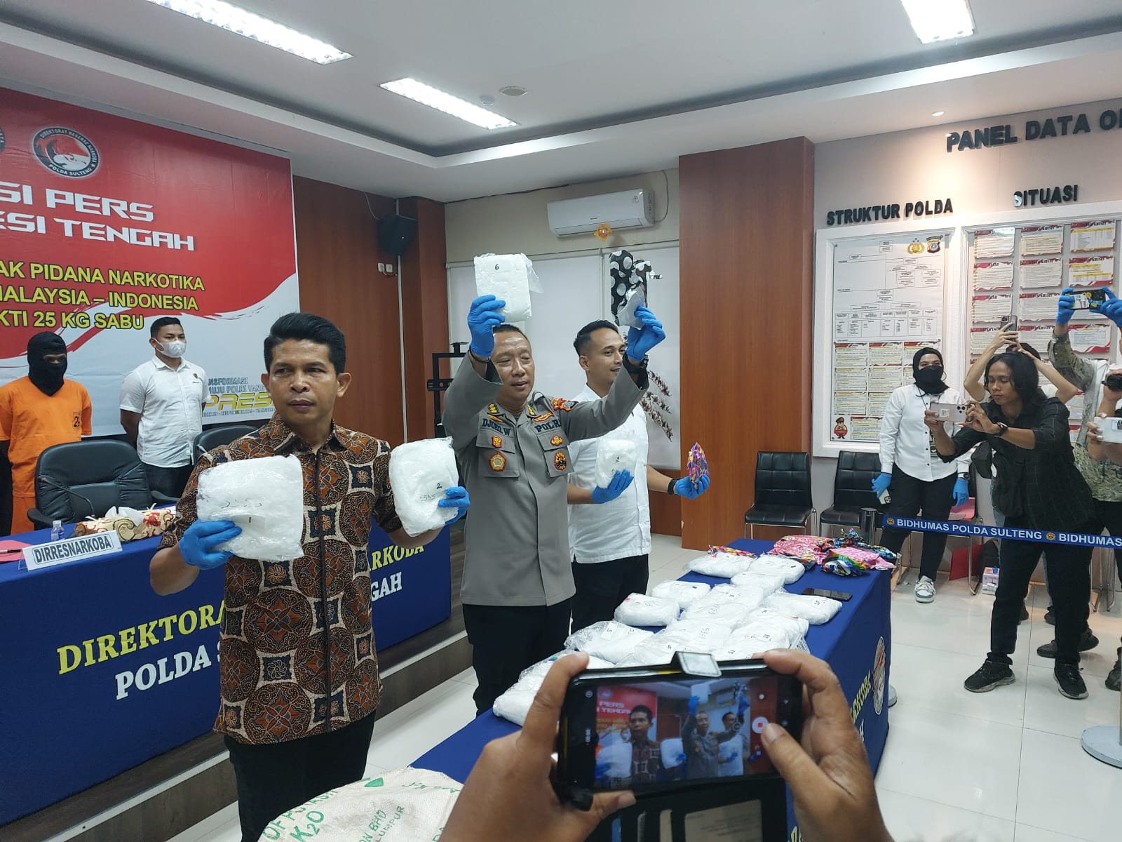 Polda Sulteng Gagalkan Penyelundupan Sabu Asal Malaysia ke Sidrap