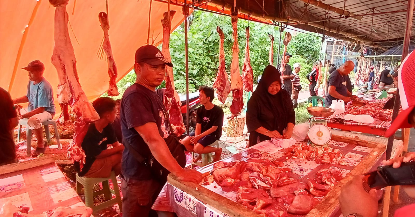 Sehari Jelang Lebaran, Harga Daging Sapi di Parimo Bervariasi