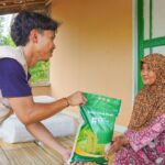 BAZNAS Distribusikan 137 Ribu Paket Beras Zakat Fitrah hingga Pelosok Indonesia