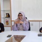 Tak Pandang Status Dapodik, Pemda Parimo Pastikan Semua Siswa Dapat Seragam Gratis