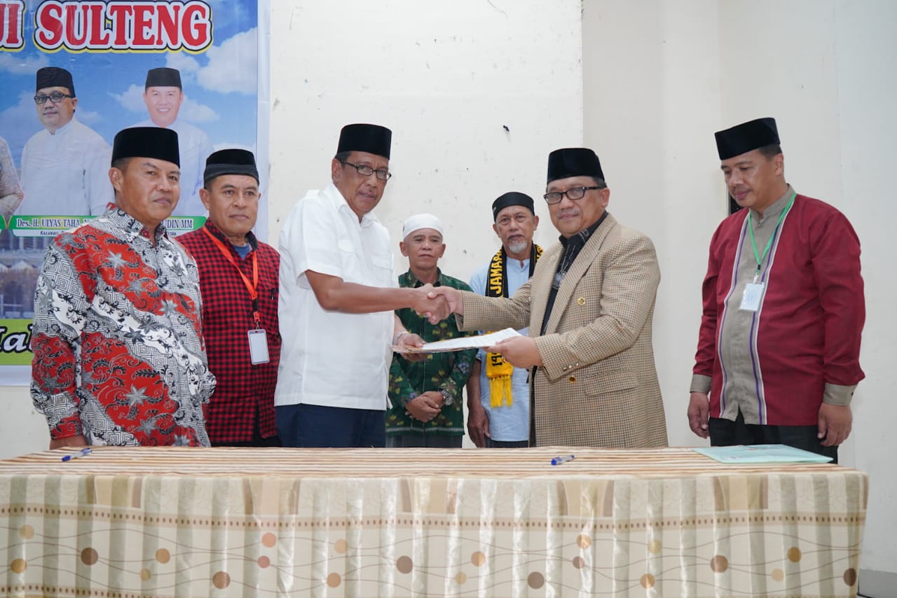 324 CJH Sulteng Dilepas untuk Diberangkatkan ke Tanah Suci