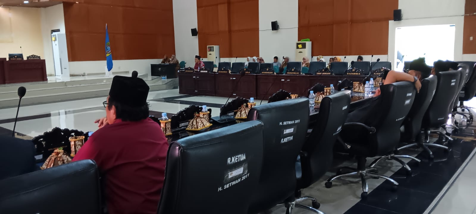 Di Pengujung Jabatan, Sejumlah Anleg Parimo Terkesan Malas Ngantor