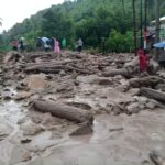 Banjir Terjang Uevolo Parimo, Akses Jalan Trans Sulawesi Tertutup