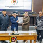 DPRD Banggai Terima Raperda Pertanggungjawaban APBD 2023